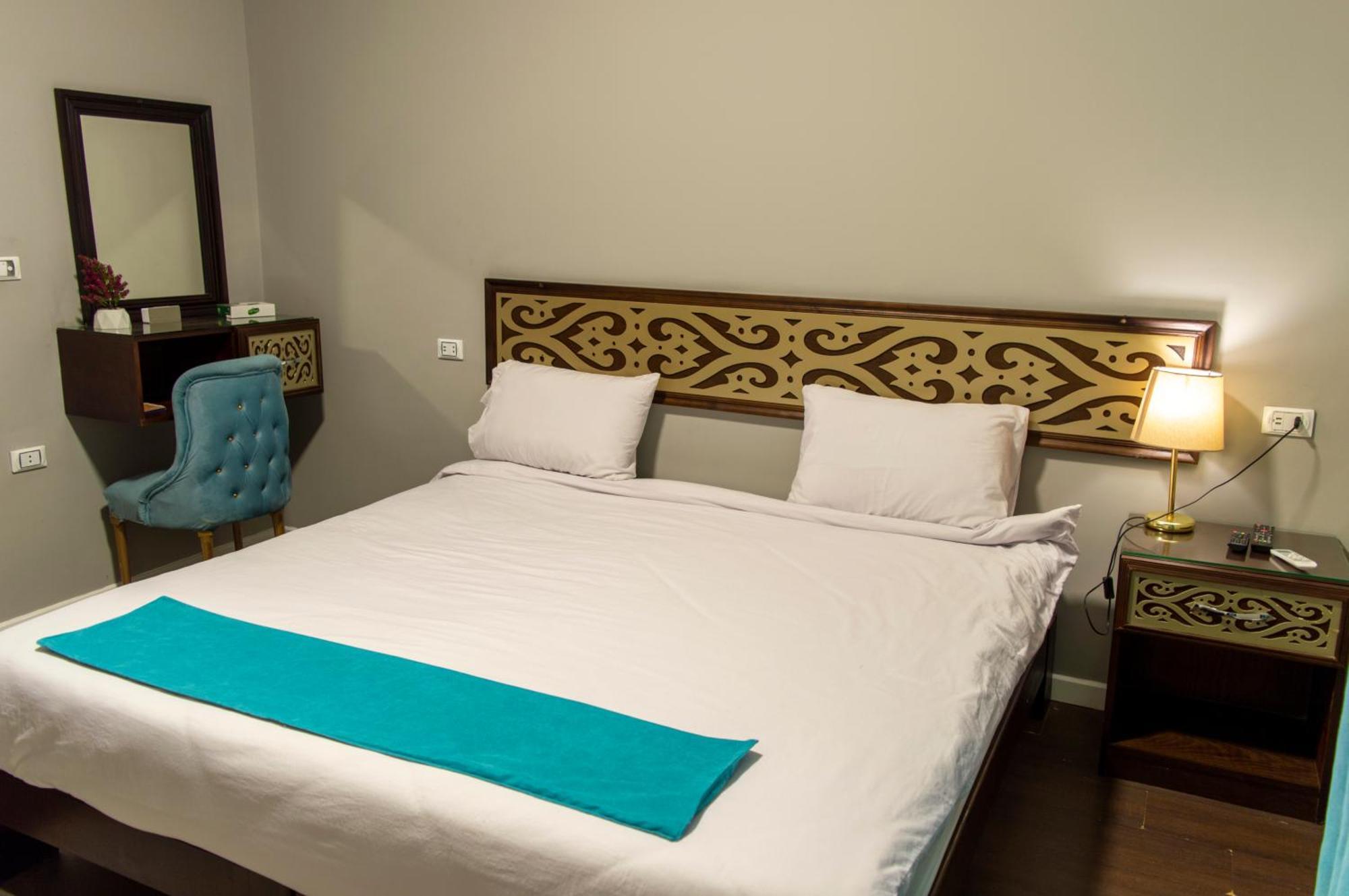 The Pyramids Gate Inn Kafret el-Gabal Exterior foto