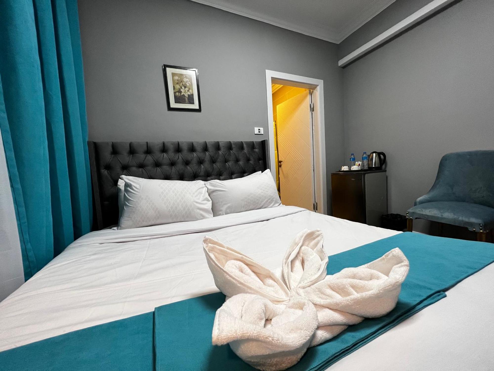 The Pyramids Gate Inn Kafret el-Gabal Exterior foto