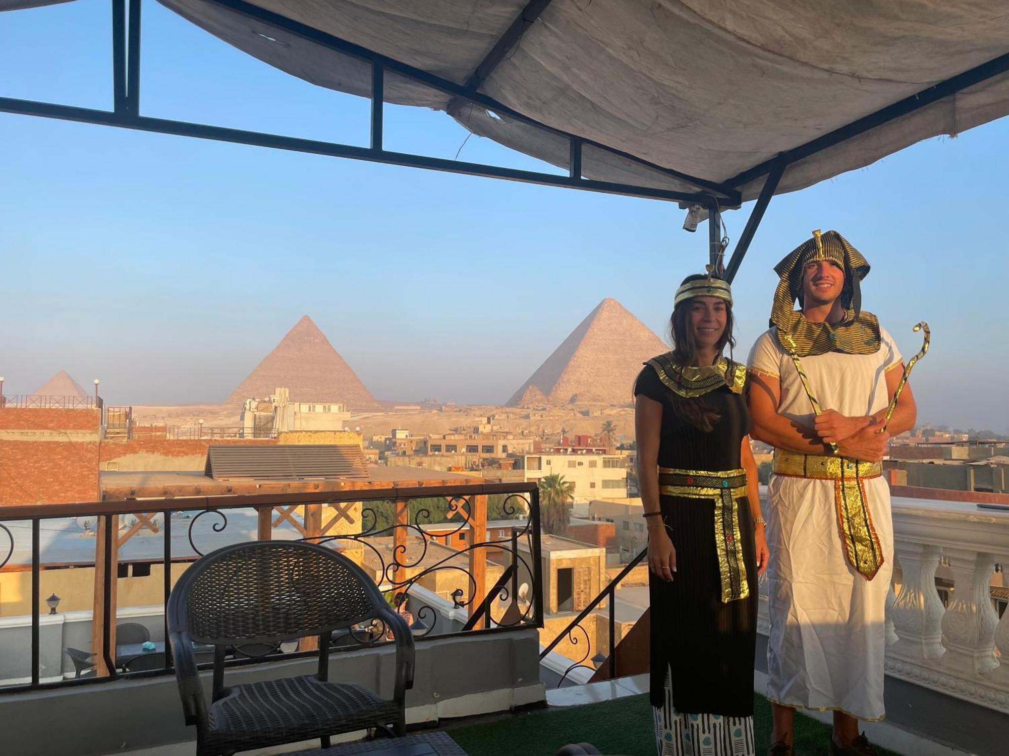 The Pyramids Gate Inn Kafret el-Gabal Exterior foto